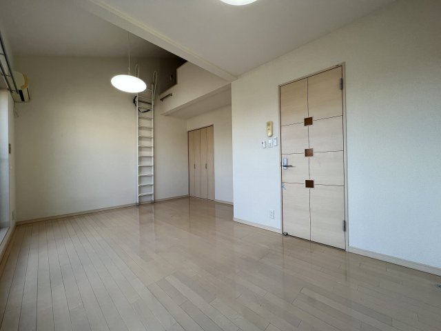 【居間・リビング】