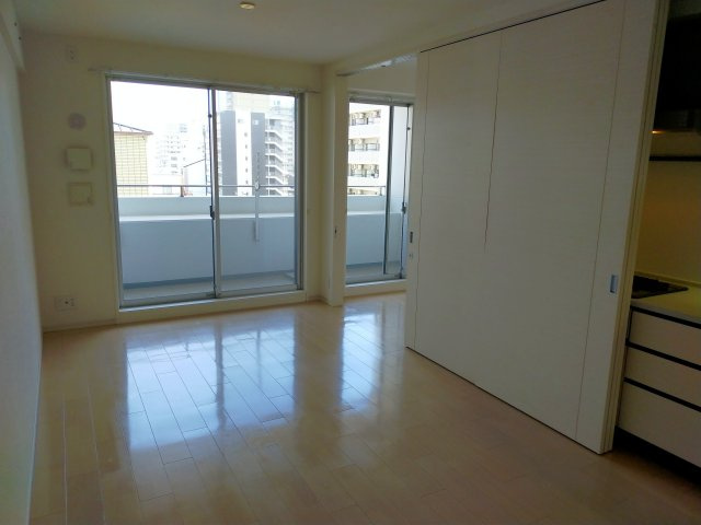 BELISTA北梅田の居間・リビング