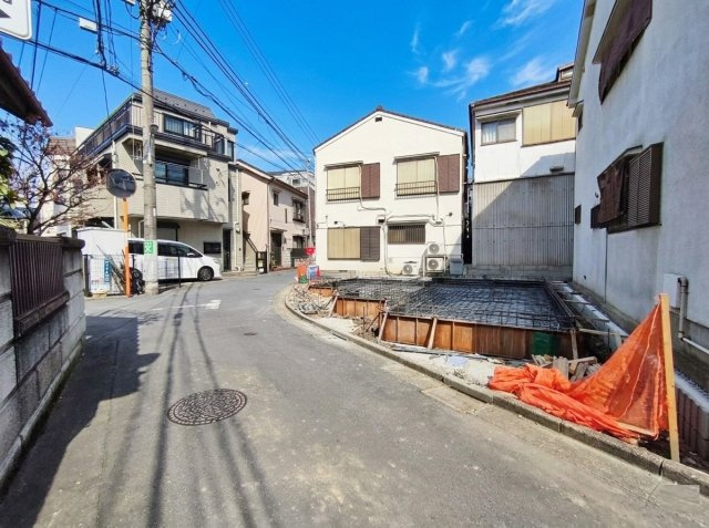 北区神谷3丁目 限定1棟の前面道路含む現地写真|只今、建築中になりますがモデルハウスもご案内いたします
建物の仕様・設備やボリュームをご確認できます