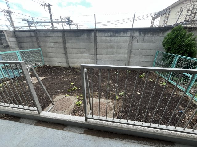 エンゼルハイム長津田の庭|専用庭でガーデニングが楽しめます