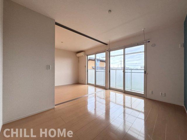 エスペランサ　Ｋの居間・リビング|当社、チルホームのHPもご覧ください(^^)/物件情報多数♪