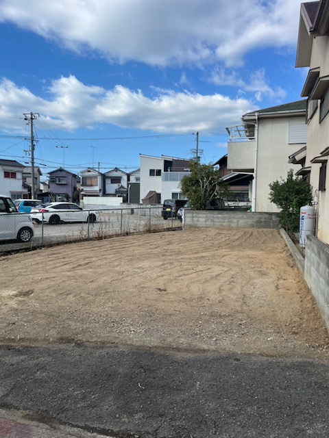 明石市魚住町西岡943-10の前面道路含む現地写真