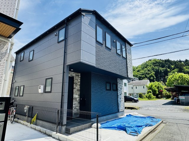 八王子市　高尾町　新築一戸建て　１期の外観|～高尾駅徒歩10分　ZEH水準の省エネ住宅　南西角地につき陽当たり良好～