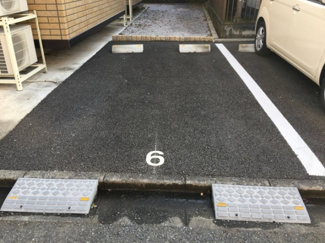 【駐車場】