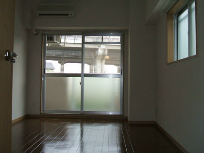 アートプラザ神戸西の玄関