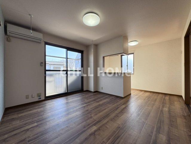 ウィルモアAの居間・リビング|当社、チルホームのHPもご覧ください(^^)/物件情報多数♪