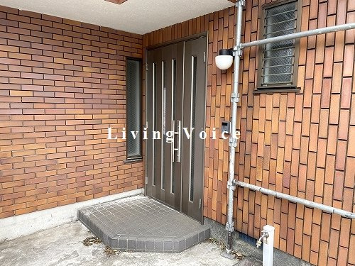 【エントランス】 | 【仲介手数料０円】藤沢市高倉　中古一戸建て | 藤沢市高倉　中古一戸建て