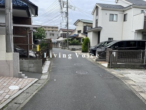 【前面道路含む現地写真】 | 【仲介手数料０円】藤沢市高倉　中古一戸建て | 藤沢市高倉　中古一戸建て