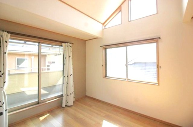 上ヶ原山田町の洋室|ロフト付き
