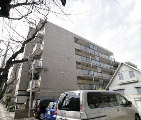 ライオンズマンション府中桜通りの外観