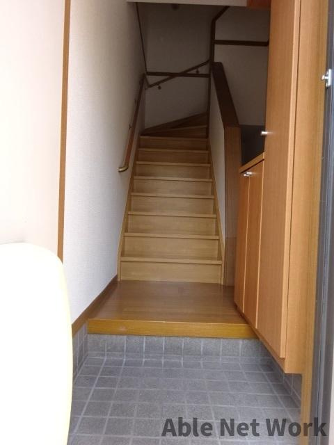 カーサ　ラウレールⅡの玄関|シューズボックス付き