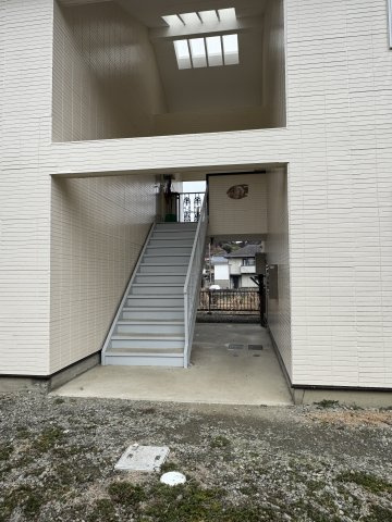想定年間賃料200.4万　想定利回り12.93％　木造のその他共用部分