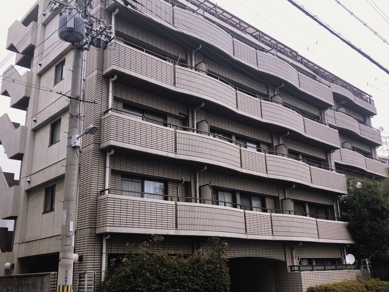 ロイヤルハイツ新北野Ⅱの外観