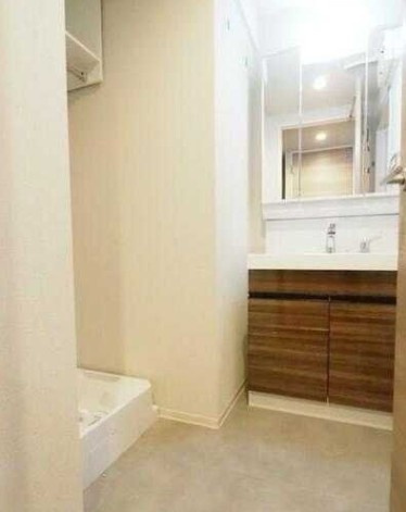 フロンティアレジデンス板橋の独立洗面台
