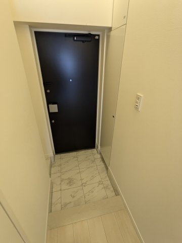 花の木ライズの玄関|302号室