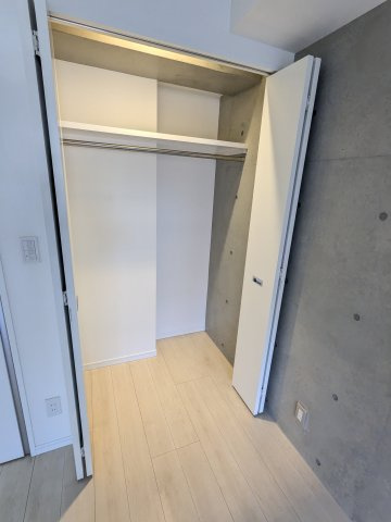 花の木ライズの収納|302号室クローゼット