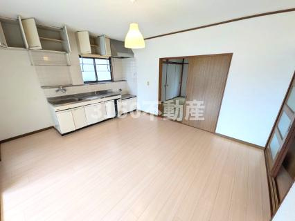 ウエステージIの居間・リビング