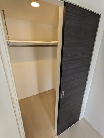 ハーモニーレジデンス名古屋イーストの収納|504号室ｳｫｰｸｲﾝｸﾛｰｾﾞｯﾄ