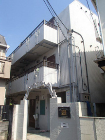 ★建物入り口★