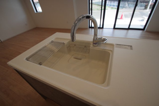 【内観：施工例】 | 【仲介手数料無料！！】府中市南町2丁目　新築戸建て（全3棟）3号棟　6799万円 | 浄水器付き水栓