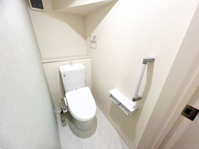 島田市稲荷　新築戸建のトイレ