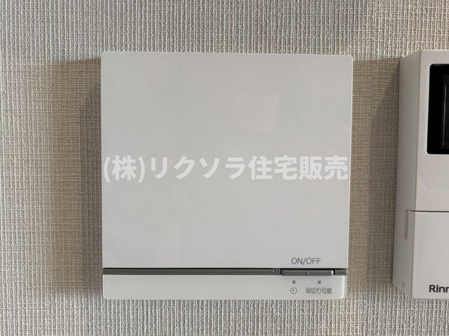 プライムコート高槻総持寺の設備|床暖房パネル
■物件内覧・資金計画相談・住宅ローン相談、リフォーム相談、お問合せ受付中■
※当日・翌日のご内覧、ご相談はお電話でのお問合せがスムーズです！