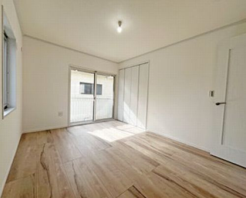 【洋室】 | 【仲介手数料０円】綾瀬市上土棚中6丁目　中古一戸建て | 綾瀬市上土棚中6丁目　中古一戸建て