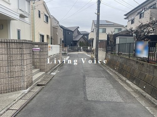 【仲介手数料０円】綾瀬市上土棚中6丁目　中古一戸建ての前面道路含む現地写真|綾瀬市上土棚中6丁目　中古一戸建て