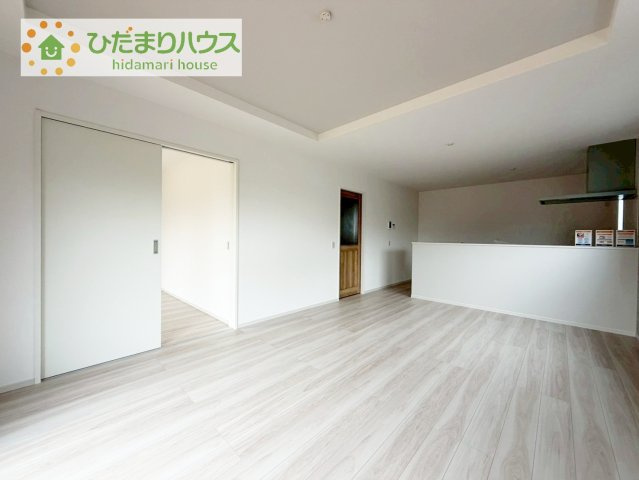 【居間・リビング】 | 土浦市桜町2期　新築戸建　2号棟 | お友達や親戚とホームパーティもいいですね(*^^*)