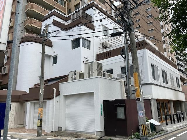 リアリティ福岡のエントランス