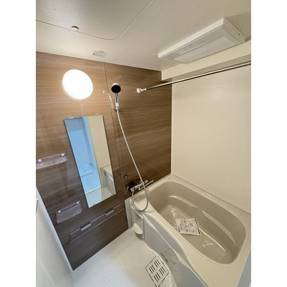 ＬＩＢＴＨ九品寺Ⅲの浴室