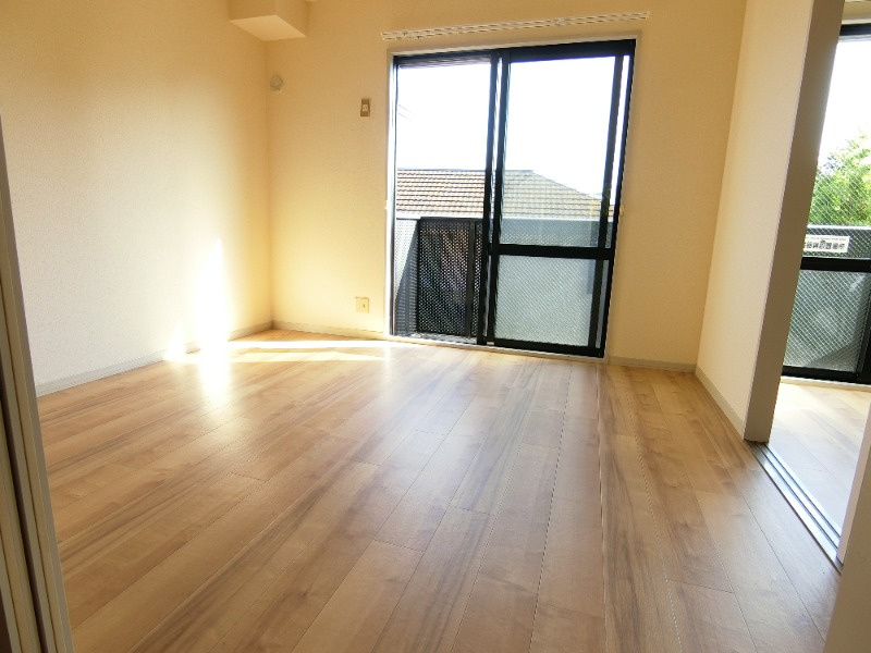 グリーンシャトレⅠの居間・リビング