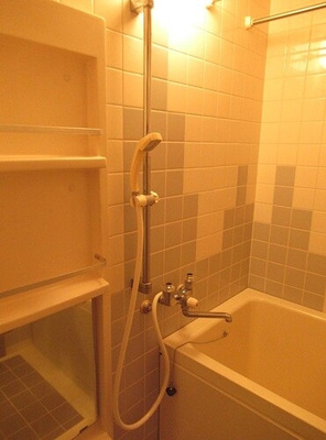 【浴室】 | ライオンズマンション前田東公園 | 浴室　前回募集時／2021年2月の写真