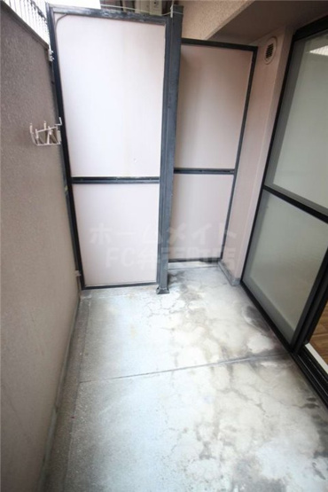 【バルコニー】 | お洗濯にも便利なバルコニー付き