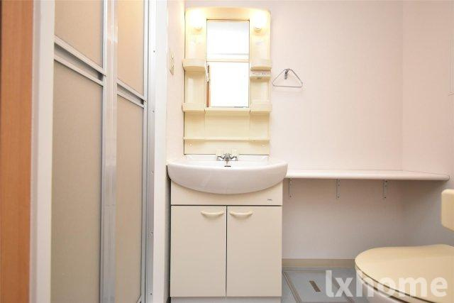 レフィナードの洗面所|広い洗面スペース