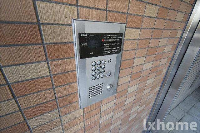 レフィナードのセキュリティ|内装は落ち着いています
外観もきれいです