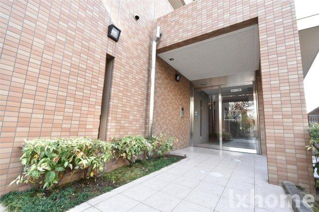 レフィナードのエントランス|清潔なエントランスです