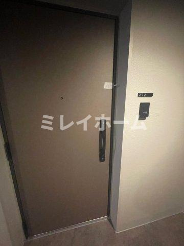 コンポジット品川金子山の玄関