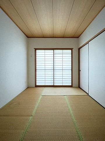 ロマネスク東油山アンベリールA棟　 Aの和室