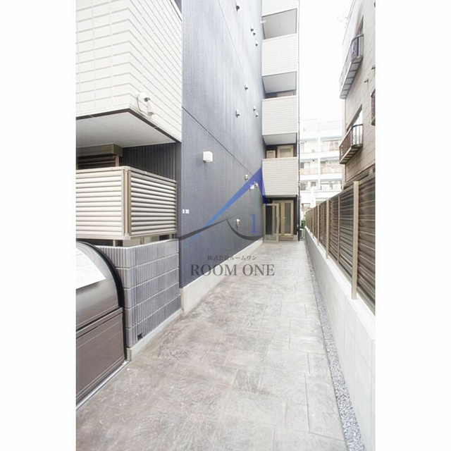 Ｂｅｓｔ　Ｓｔａｇｅ三ノ輪のエントランス|エントランスです。