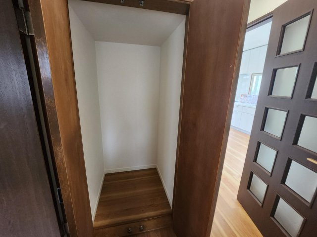【収納】 | アトムセレクト千葉市花見川区朝日ヶ丘３丁目中古戸建て | 階段下