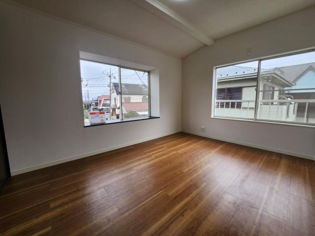 【洋室】 | アトムセレクト千葉市花見川区朝日ヶ丘３丁目中古戸建て | 約6.0帖