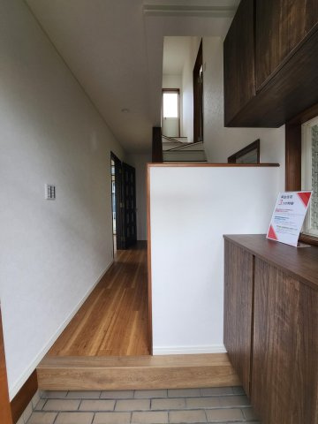 【玄関】 | アトムセレクト千葉市花見川区朝日ヶ丘３丁目中古戸建て