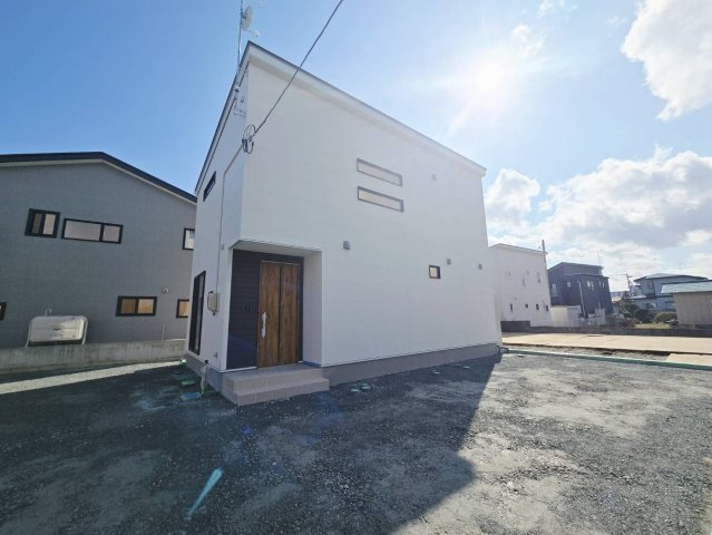 八戸市長苗代内舟渡　D棟の外観