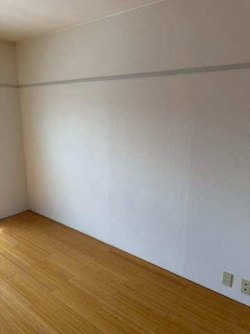 リバーサイドFKの居間・リビング