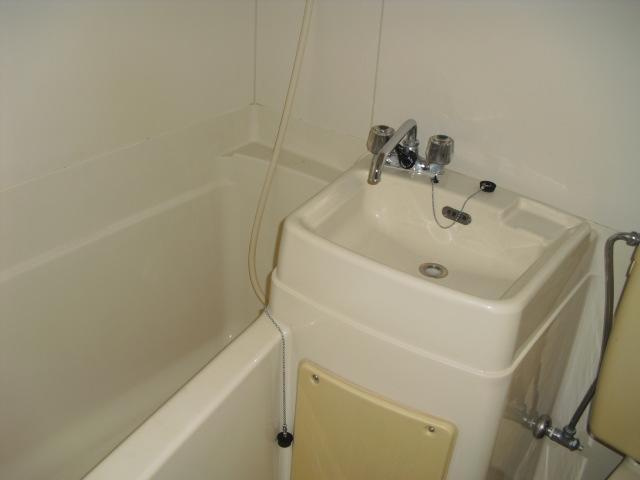 【浴室】 | コーポ整優 | 落ち着いた空間のお風呂です