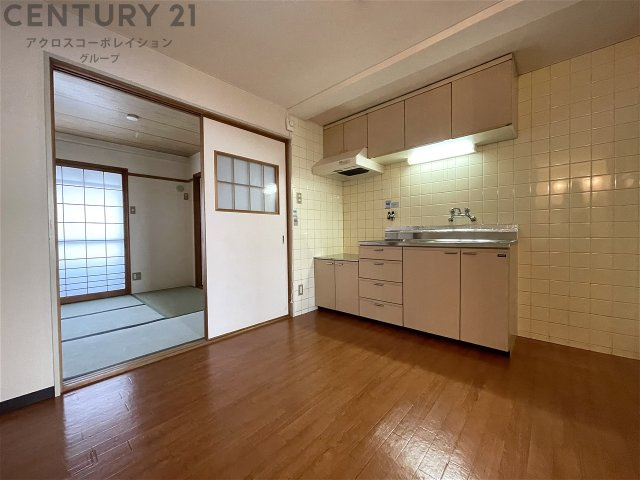 床色が明るい色合いで、とてもきれいです。
