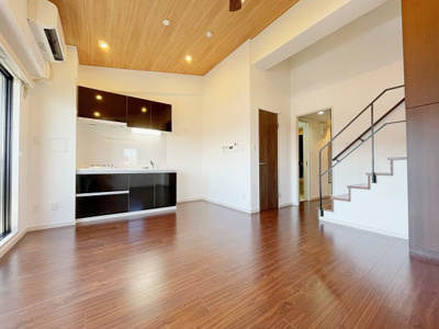 【居間・リビング】 | グランフォート新瑞橋【名古屋市賃貸・宅配ボックス】