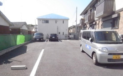 【駐車場】 | ウィスタリアモナリエ