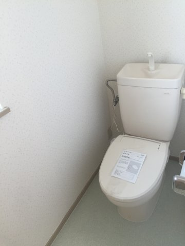 大網白里市季美の森南2　中古戸建のトイレ|季美の森分譲地　上下水都市ガス  4LDK 駐車1台   スーパーフレッシェル徒歩約11分